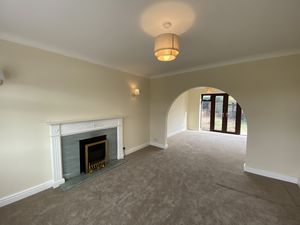 Lounge- click for photo gallery